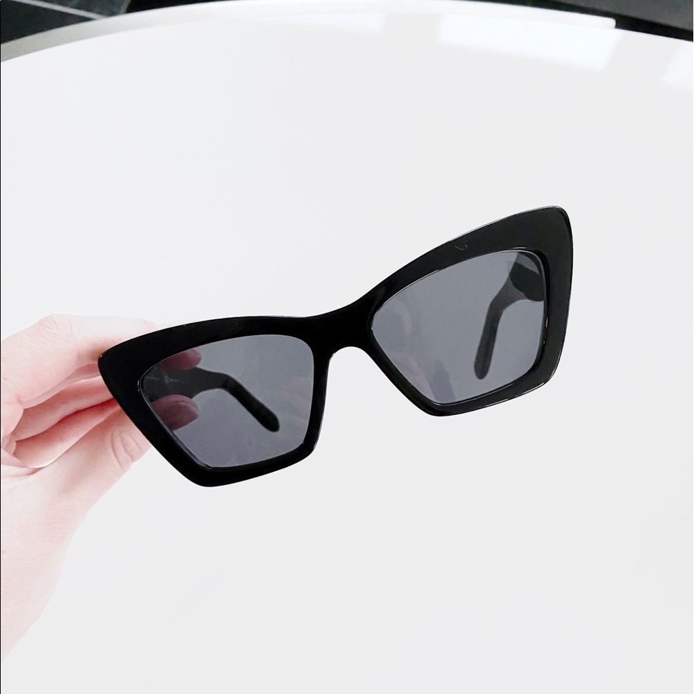 FERRAGAMO Sunglasses